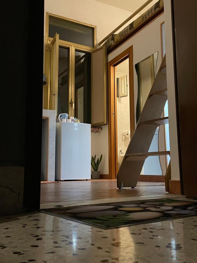 “Piccola Domus” Apartment Наполи Екстериор снимка